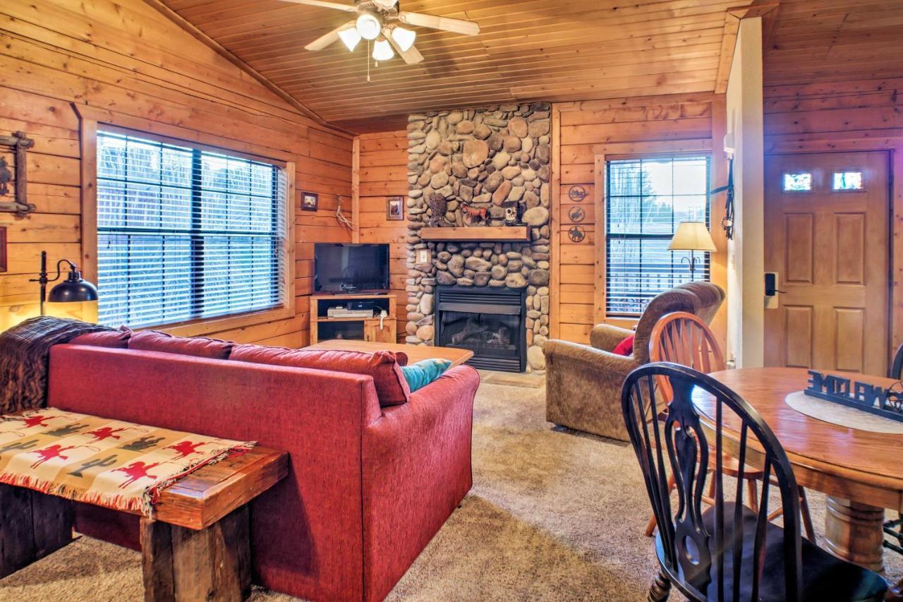Cabin-Style Studio Right Off The Branson Strip! Apartamento Exterior foto